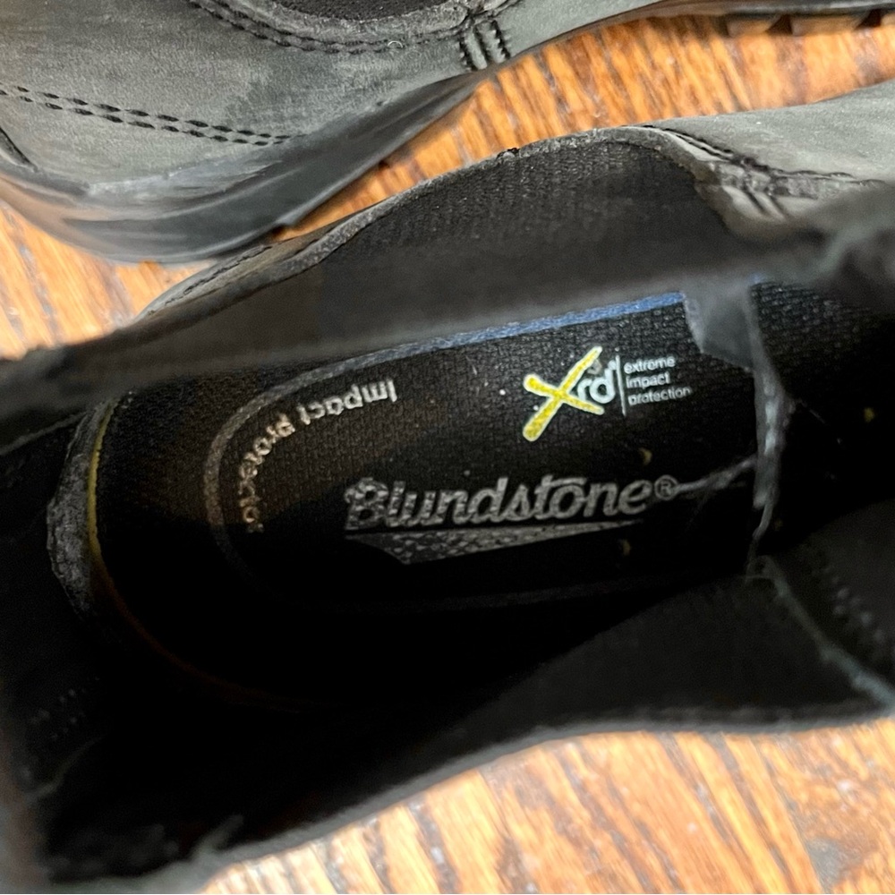 Blundstone Chelsea lug boots in rustic black/grey - Picture 4 of 11